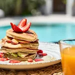 Szálloda Adorno And Ornósz