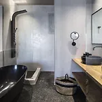 Szálloda Adorno And