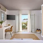 Szálloda Adorno And Ornósz