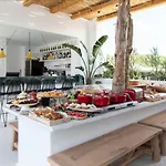 Adorno And Szálloda Ornósz