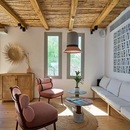 ホテル Adorno And オルノス