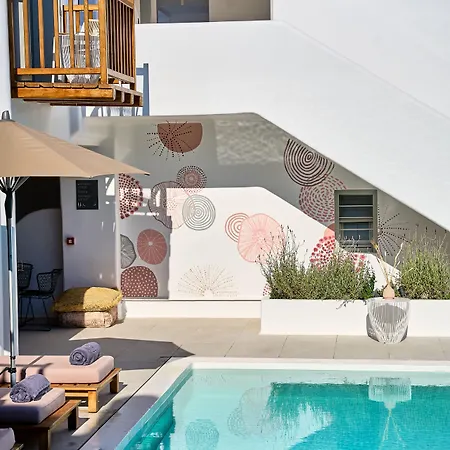 ホテル Adorno And