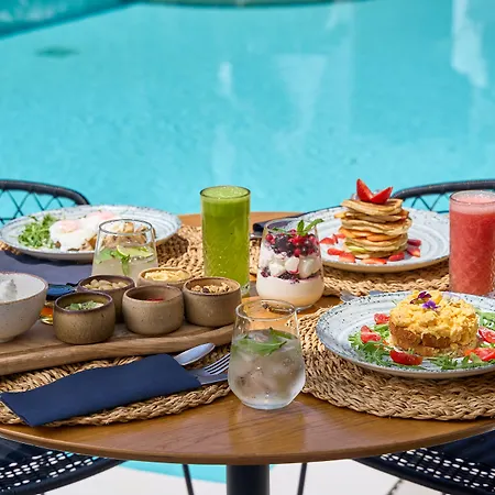 Adorno And Отель 4*