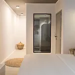 Adorno Hotel&suites 4*