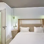 Adorno Hotel&suites