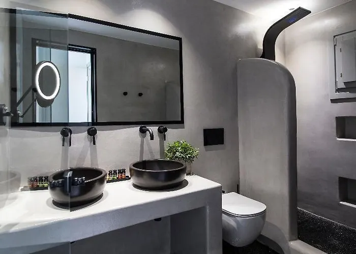 Adorno And Отель 4*