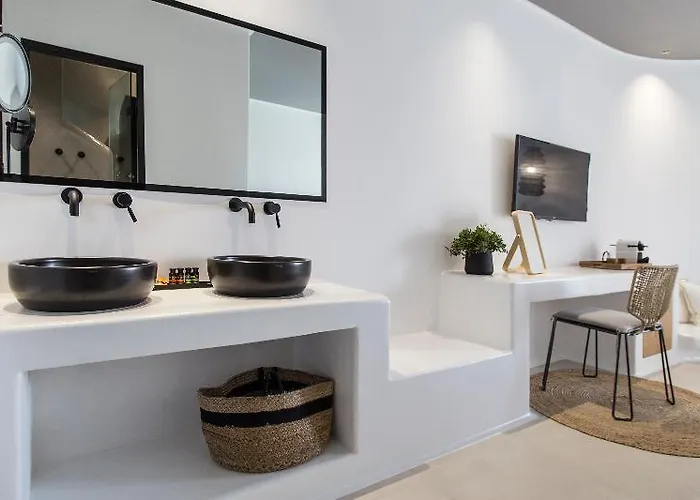 Hotel Adorno Hotel&suites 4*