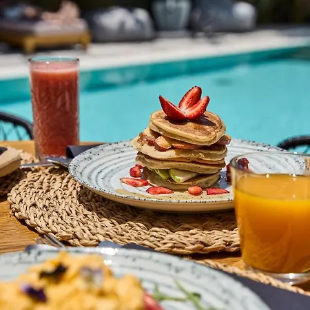 Adorno And Ornos (Mykonos)